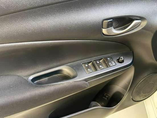 TOYOTA-YARIS-1.5 16V FLEX SEDAN XL PLUS TECH MULTIDRIVE TOYOTA-YARIS-2018