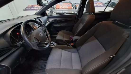 TOYOTA-YARIS-2024