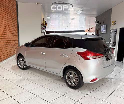 TOYOTA-YARIS-2019