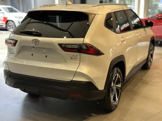 TOYOTA-YARIS CROSS-2026