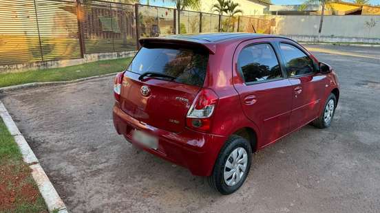 TOYOTA-ETIOS-2016