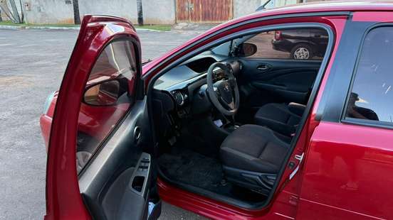 TOYOTA-ETIOS-2016
