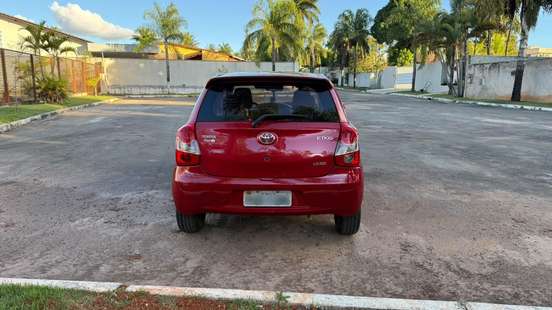 TOYOTA-ETIOS-2016