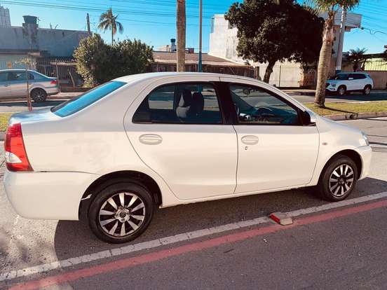 TOYOTA-ETIOS-1.5 XS SEDAN 16V FLEX 4P MANUAL TOYOTA-ETIOS-2016