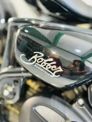 TRIUMPH-BONNEVILLE BOBBER 1200-2023