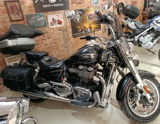 TRIUMPH-THUNDERBIRD COMMANDER ABS-2014