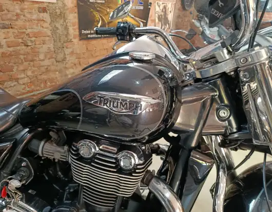 TRIUMPH-THUNDERBIRD COMMANDER ABS-2014