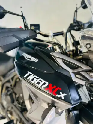 TRIUMPH-TIGER 800 XCX-2015