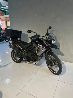 TRIUMPH-TIGER 800 XCX-2015