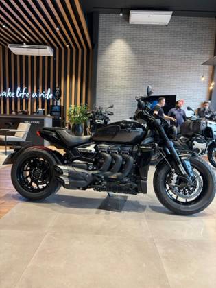 TRIUMPH ROCKET III STORM R 