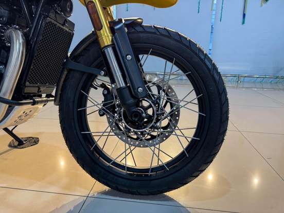 TRIUMPH-SCRAMBLER 400 XC-2025