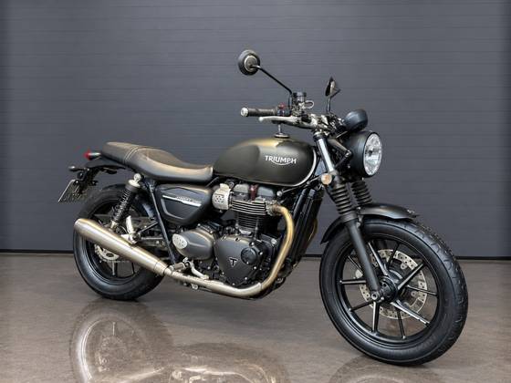 TRIUMPH STREET TWIN 