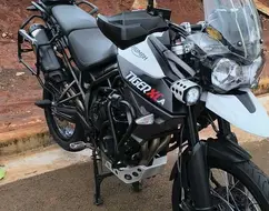 TRIUMPH TIGER 800 XCA TRIUMPH TIGER 800 XCA