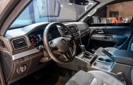 VOLKSWAGEN-AMAROK-2022