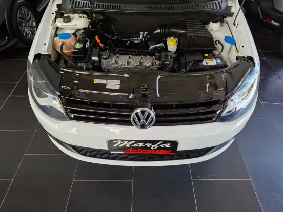 VOLKSWAGEN-FOX-2012