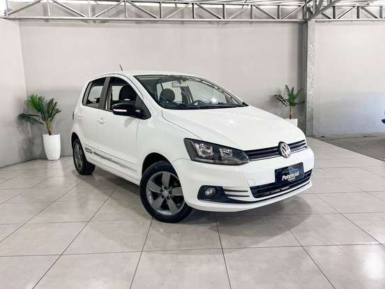 VOLKSWAGEN-FOX-2019