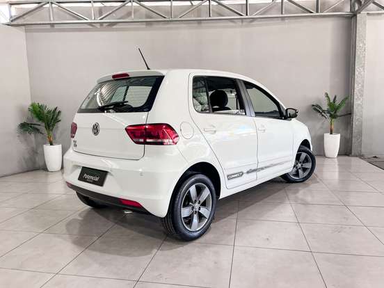 VOLKSWAGEN-FOX-1.6 MSI TOTAL FLEX CONNECT 4P MANUAL VOLKSWAGEN-FOX-2019
