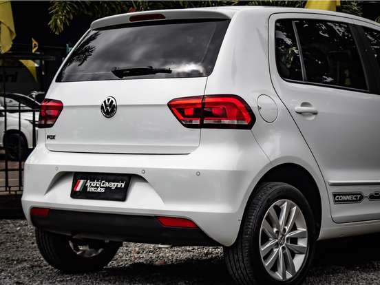 VOLKSWAGEN-FOX-2019
