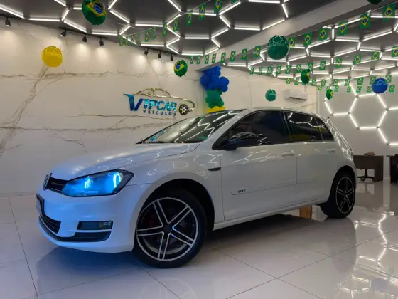 VOLKSWAGEN GOLF 1.6 MSI COMFORTLINE 16V TOTAL FLEX 4P TIPTRONIC