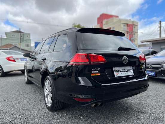 VOLKSWAGEN-GOLF-2015