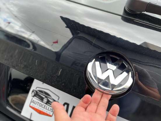 VOLKSWAGEN-GOLF-2015