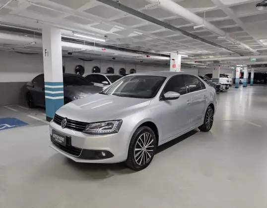 VOLKSWAGEN JETTA 2.0 TSI HIGHLINE 211CV GASOLINA 4P TIPTRONIC