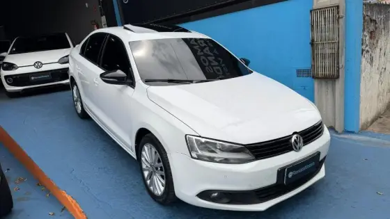 VOLKSWAGEN JETTA 2.0 TSI HIGHLINE 211CV GASOLINA 4P TIPTRONIC