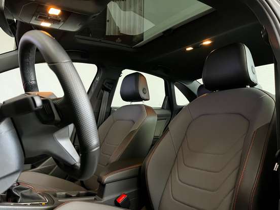 VOLKSWAGEN-JETTA-2025