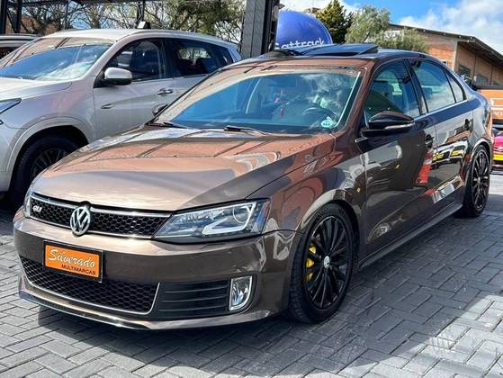 VOLKSWAGEN JETTA 2.0 COMFORTLINE FLEX 4P MANUAL