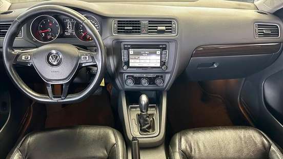 VOLKSWAGEN-JETTA-2014