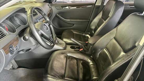 VOLKSWAGEN-JETTA-2014