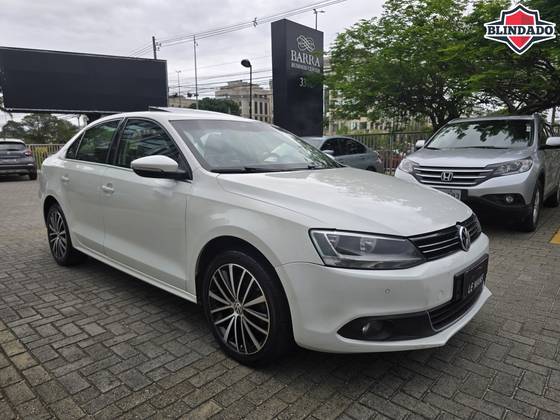 VOLKSWAGEN JETTA 2.0 TSI HIGHLINE 211CV GASOLINA 4P TIPTRONIC