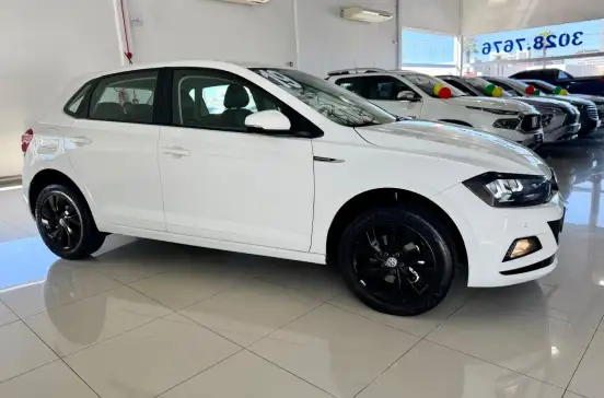 VOLKSWAGEN-POLO-2018