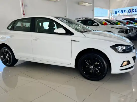 VOLKSWAGEN-POLO-1.0 200 TSI COMFORTLINE AUTOMÁTICO VOLKSWAGEN-POLO-2018