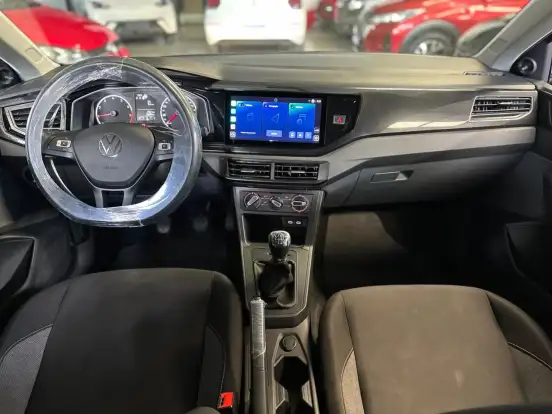 VOLKSWAGEN-POLO-2025