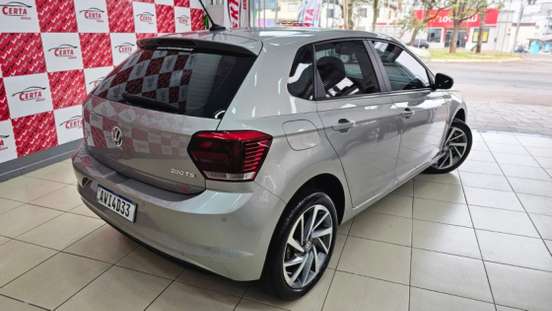 VOLKSWAGEN-POLO-2018