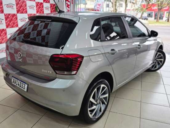 VOLKSWAGEN-POLO-1.0 200 TSI HIGHLINE AUTOMÁTICO VOLKSWAGEN-POLO-2018
