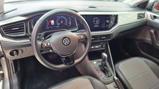 VOLKSWAGEN-POLO-2018
