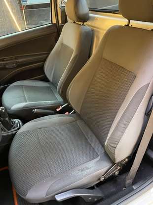 VOLKSWAGEN-SAVEIRO-2021