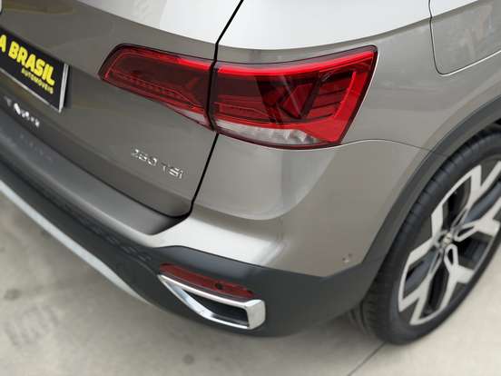VOLKSWAGEN-TAOS-1.4 250 TSI TOTAL FLEX HIGHLINE AUTOMÁTICO VOLKSWAGEN-TAOS-2023