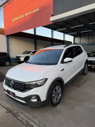 VOLKSWAGEN T-CROSS 1.0 200 TSI TOTAL FLEX COMFORTLINE AUTOMÁTICO