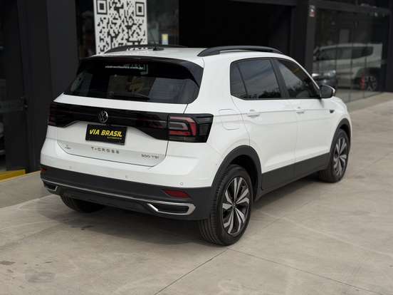 VOLKSWAGEN-T-CROSS-1.0 200 TSI TOTAL FLEX COMFORTLINE AUTOMÁTICO VOLKSWAGEN-T-CROSS-2024