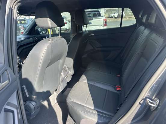 VOLKSWAGEN-T-CROSS-2023