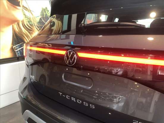 VOLKSWAGEN-T-CROSS-2026