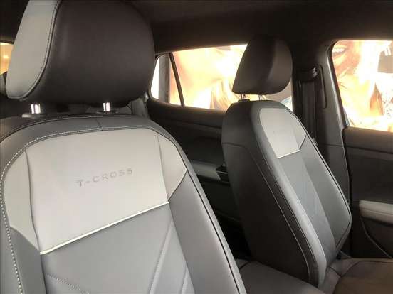 VOLKSWAGEN-T-CROSS-2026