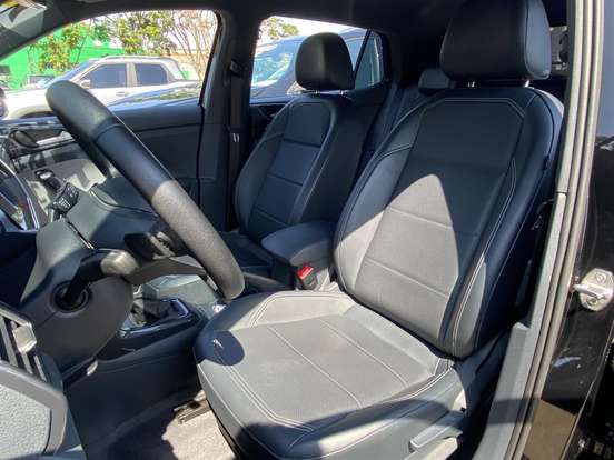 VOLKSWAGEN-T-CROSS-2023