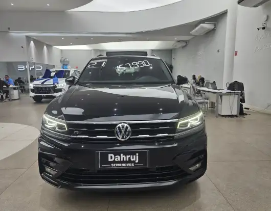 VOLKSWAGEN-TIGUAN-2021