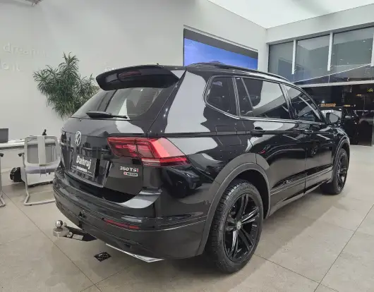 VOLKSWAGEN-TIGUAN-2021