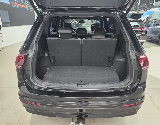 VOLKSWAGEN-TIGUAN-2021