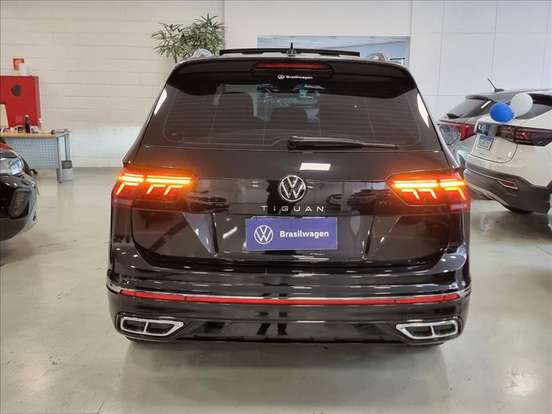 VOLKSWAGEN-TIGUAN-2.0 300 TSI GASOLINA ALLSPACE R-LINE AUTOMÁTICO VOLKSWAGEN-TIGUAN-2024